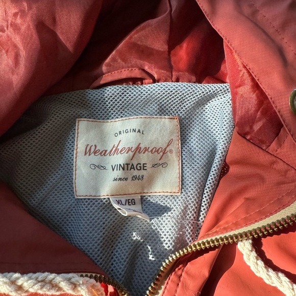 Original weatherproof, vintage NWT burgundy and red windbreaker UPS jack… - Picture 8 of 9